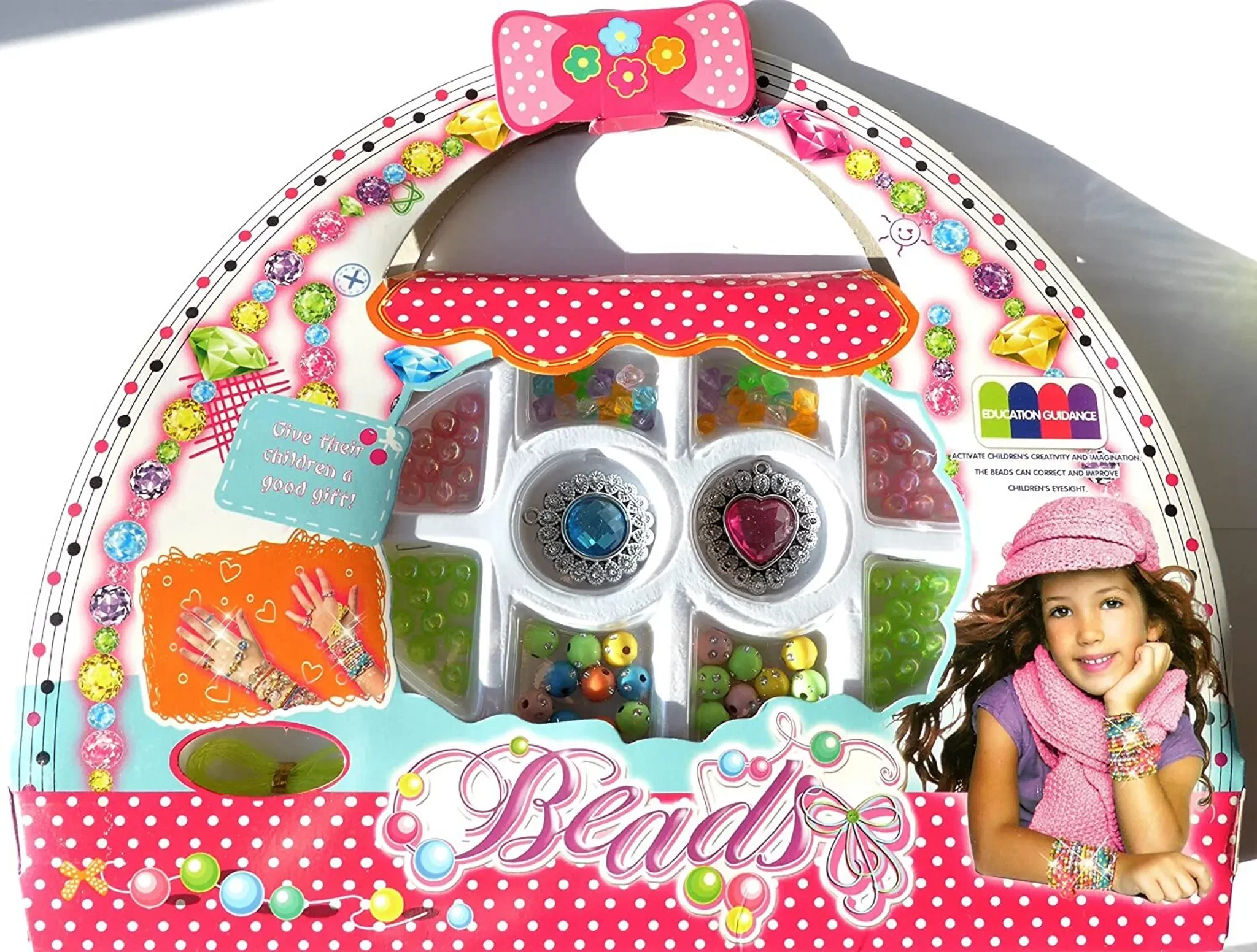 Perlenfädeln – Schmuckbasteln für kreative Kinder